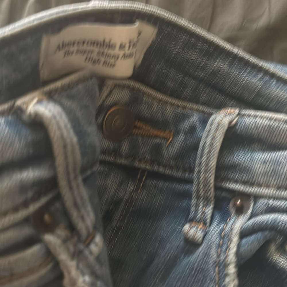 Bundle of 4: A & F skinny Jeans - Picture 4 of 15